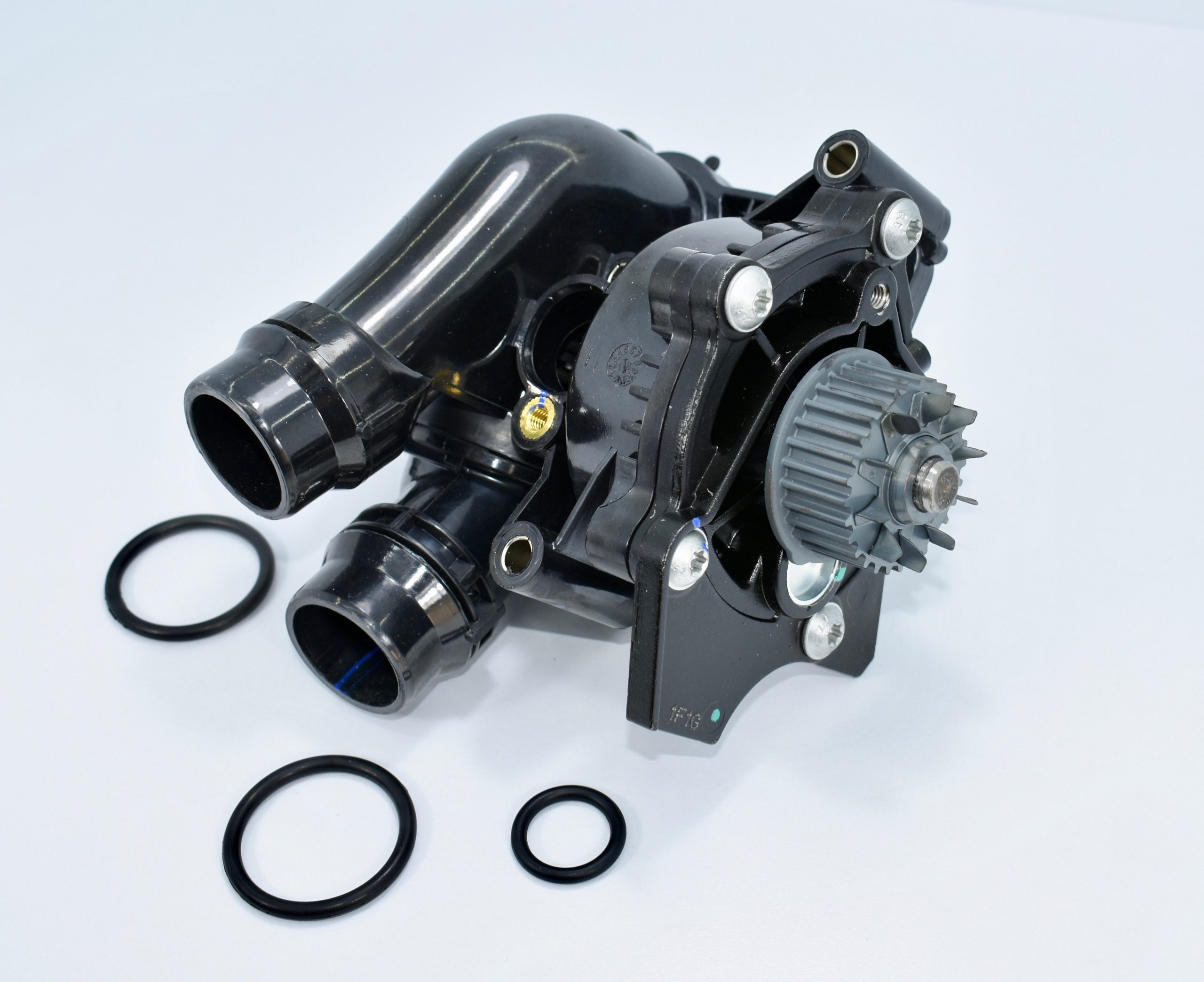 06H121026DDBOMBA DE AGUABORA GLI (08-09), GOLF GTI / R32 A5 (MK5) (05-08), GOLF GTI / R32 A6 (MK6) (09-13), TIGUAN (08-17) TSI, PASSAT (05-11), PASSAT CC (09-17), EOS (09-11), SEAT ALTEA (07-16), LEON / CUPRA (07-13), TOLEDO (05-09) AUDI A3 / S3 (06-08), AUDI A3 / S3 (09-13), AUDI A4 / S4 (08-12), AUDI A5 / S5 (08-12), AUDI Q5 (09-17) 2.0 LITROS TURBO, NEW BEETLE (12-17), BORA A5 (MK5) (05-10) 2.5 LITROS, GOLF GTI / R32 A5 (MK5) (05-09), AMAROK (10-17), COMPLETA CON CARCAZA, TOMA DE AGUA Y TERMOSTATO IMPORTANTE: NO APLICA PARA VEHICULOS CON TRANSMISION DSG06H121026DD / 06L121111 / 06H 121 026 / 06H121026 / 06J121026 / 06H-121-026-DD / 06H121026B / 06H-121-026-B / KGP1901 / KGP-1901 / 06H121026BA / 06H-121-026-BA / MBA289017BH MORESA - Imagen 2